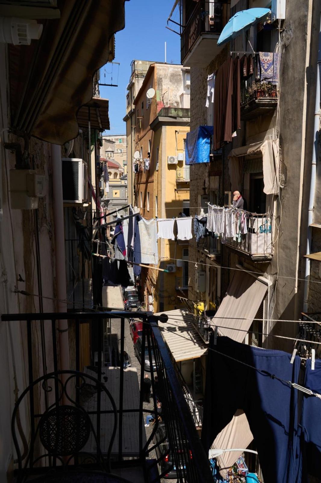 Alesuite * Napoli